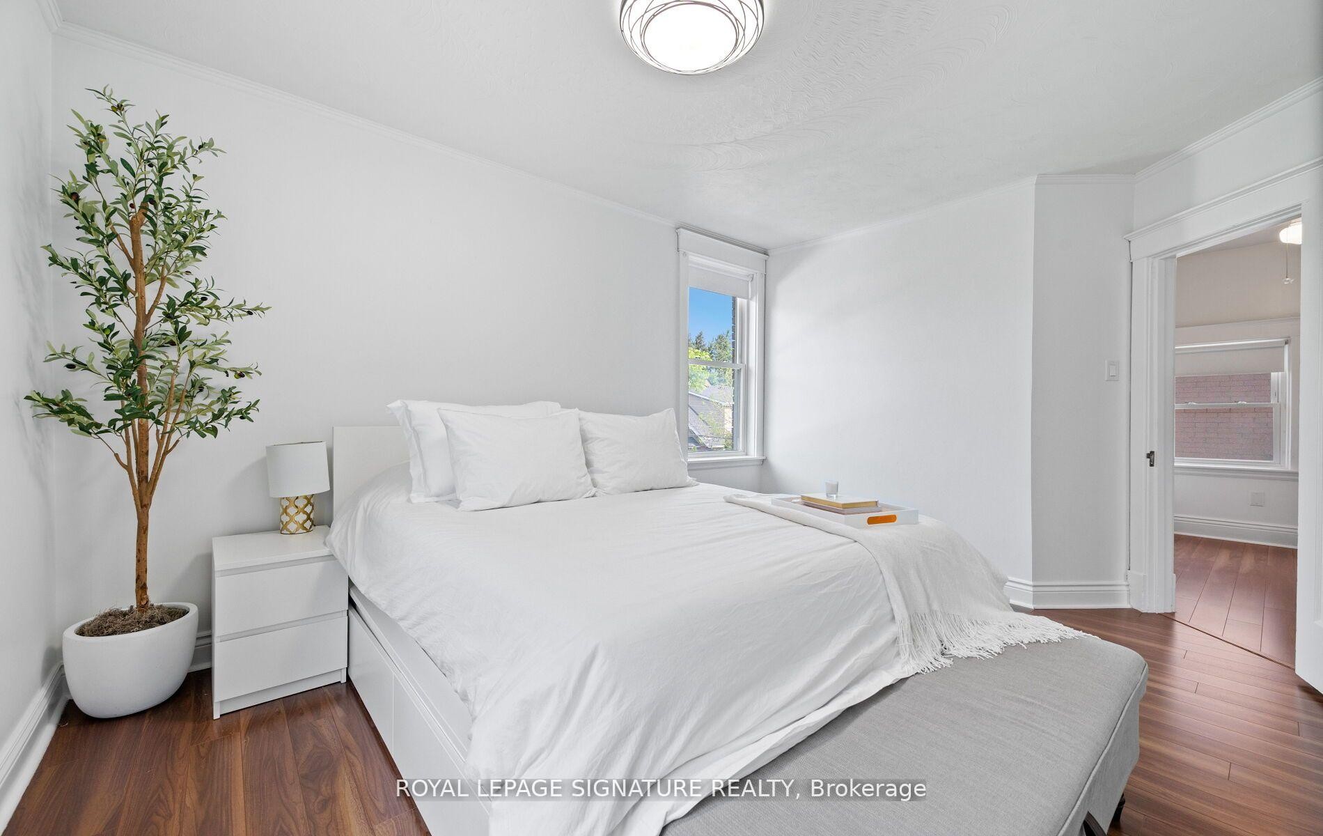 124 Eastbourne Avenue, Hamilton, ON - Indoor Photo Showing Bedroom
