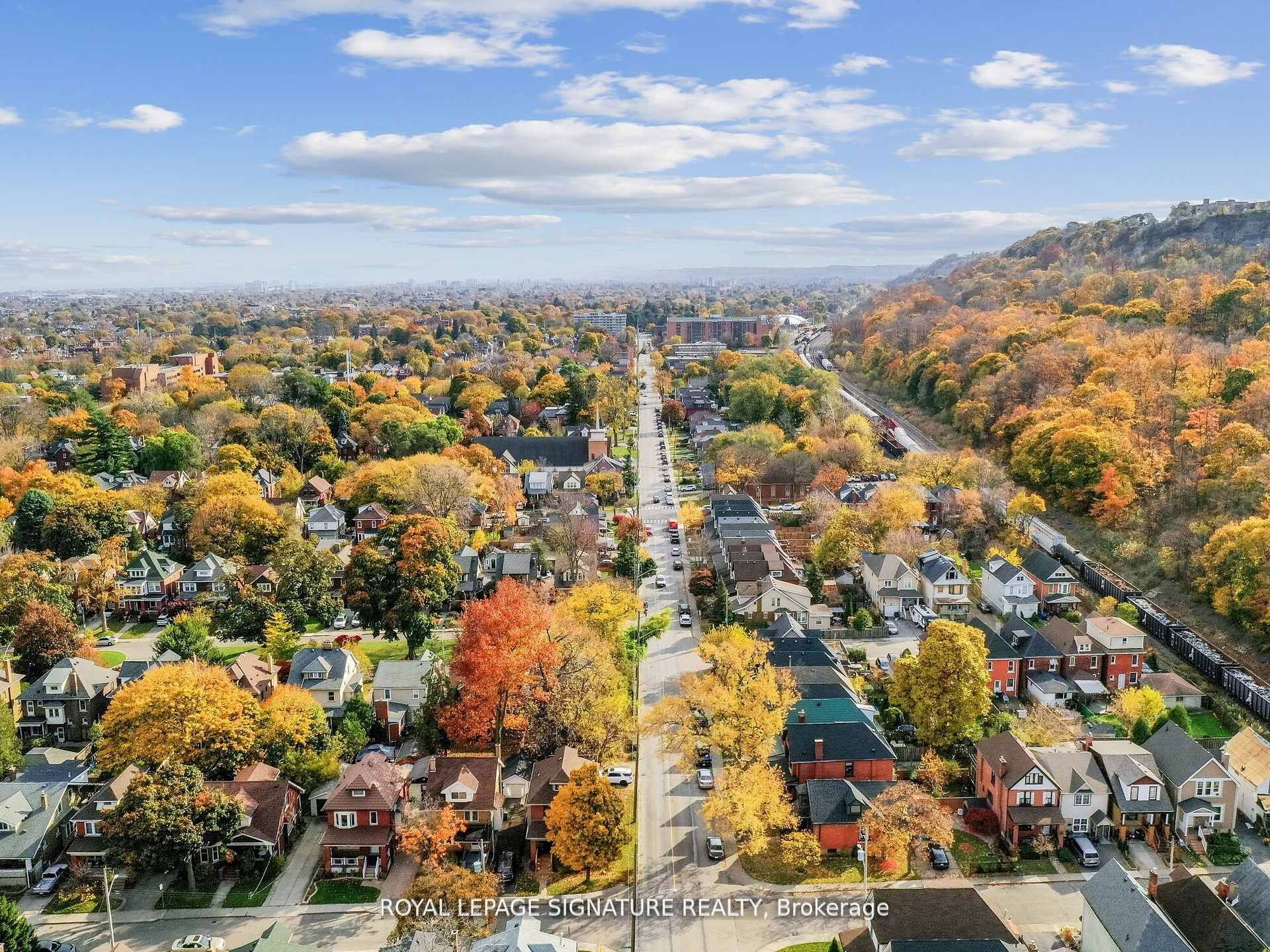 124 Eastbourne Avenue, Hamilton, ON - Outdoor With View