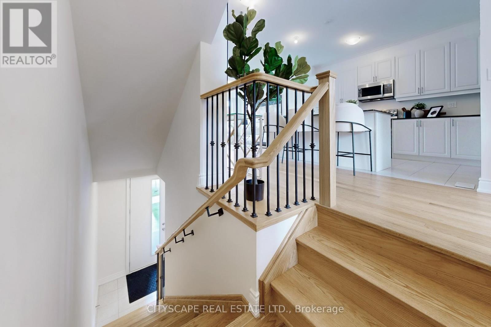 6 Marvin Avenue, Oakville, ON - Indoor Photo Showing Other Room