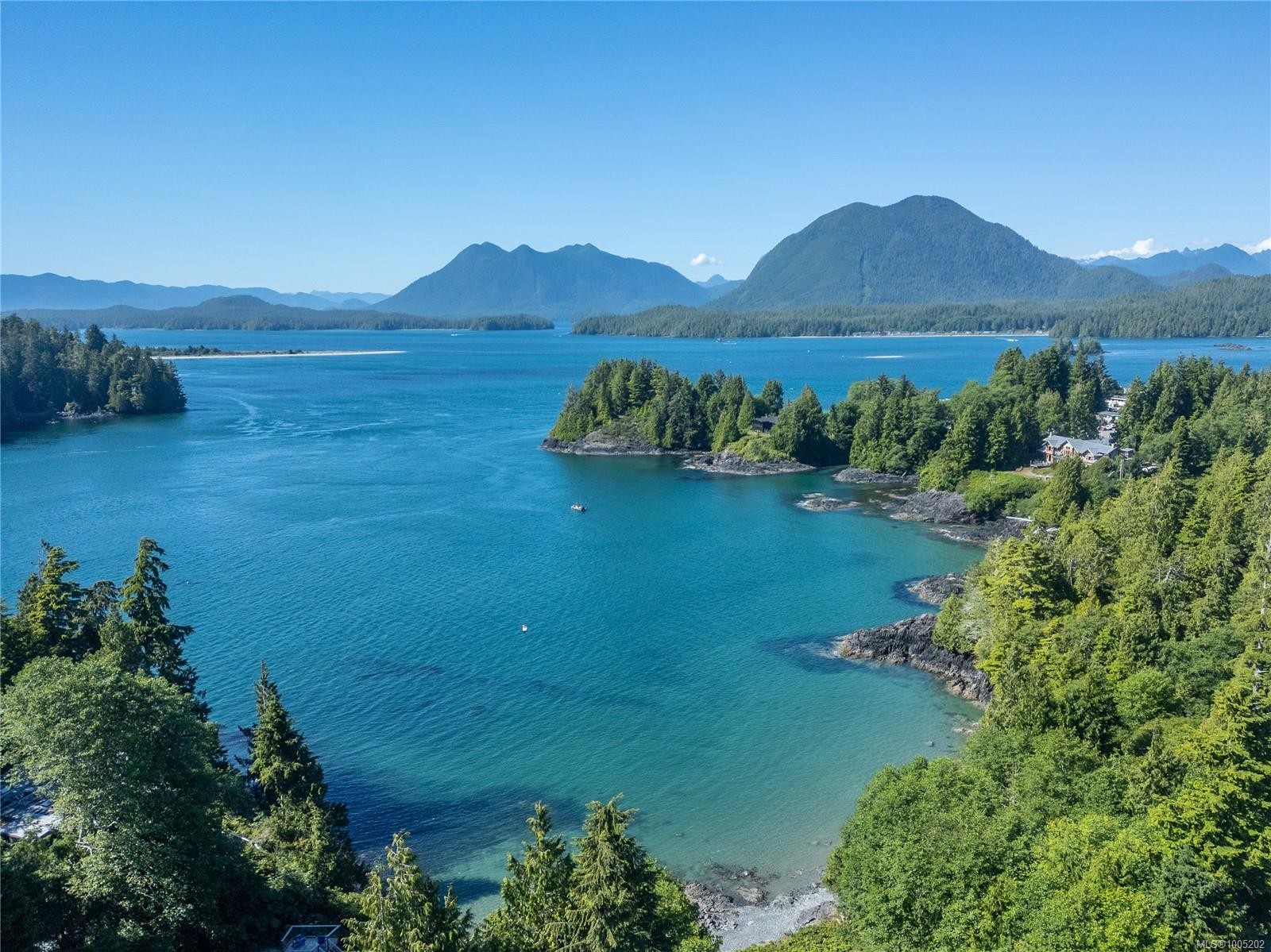 261 Cedar St, Tofino, BC