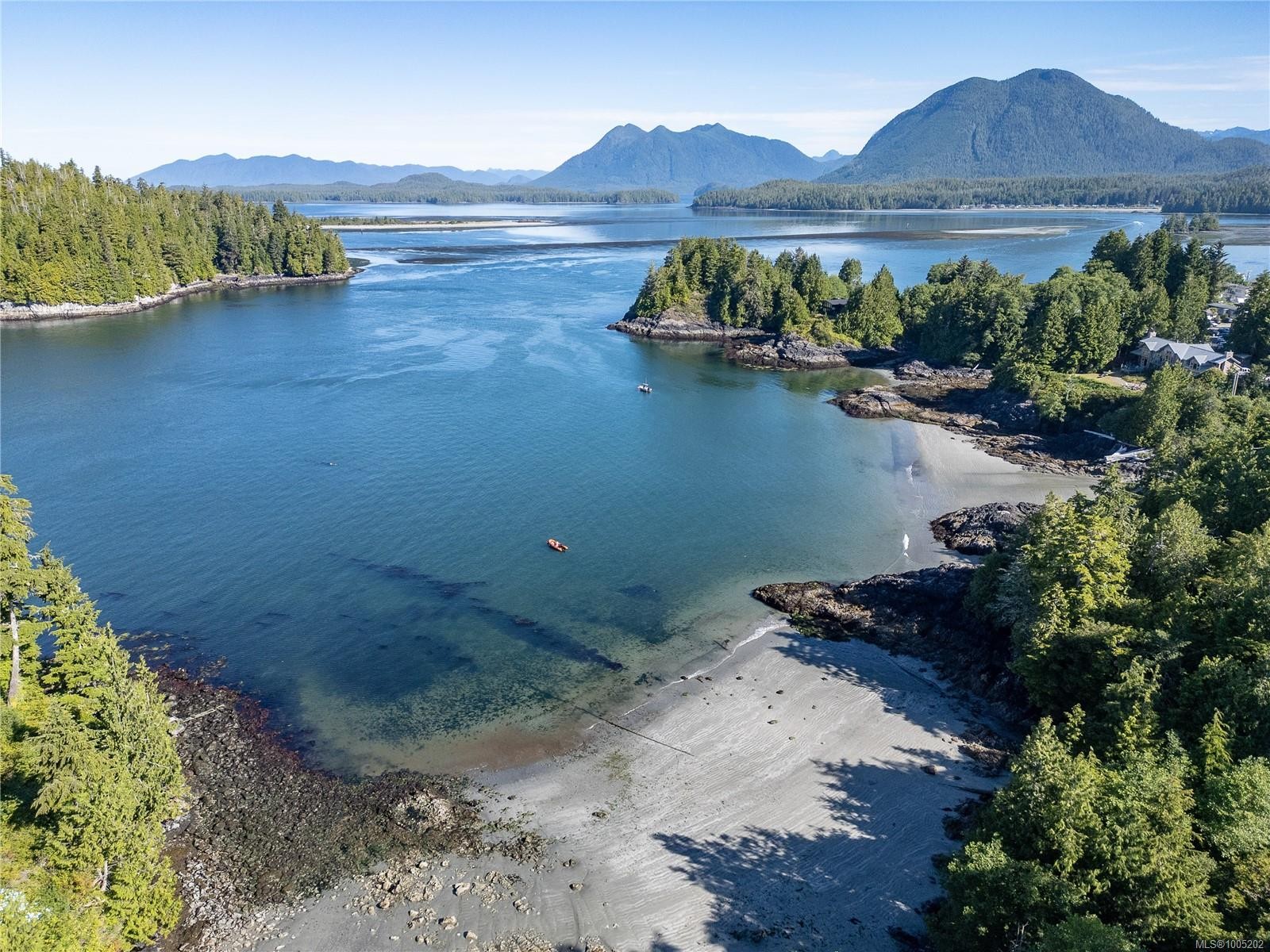 261 Cedar St, Tofino, BC