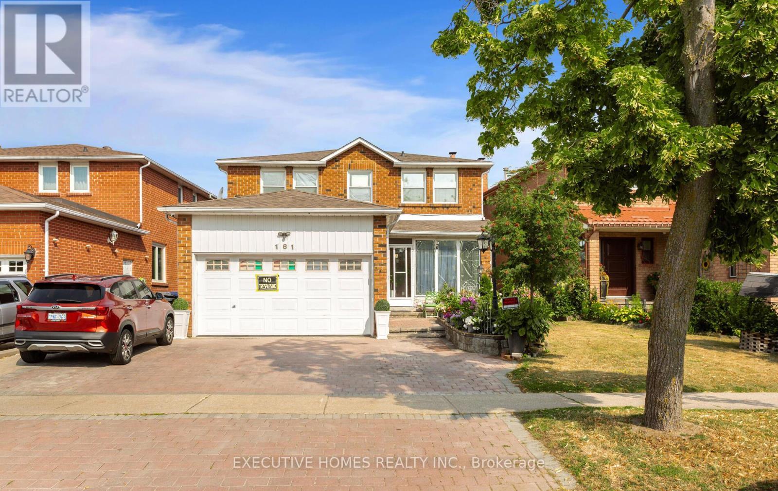 161 Kingsbridge Garden Circle, Mississauga, ON - Outdoor With Facade