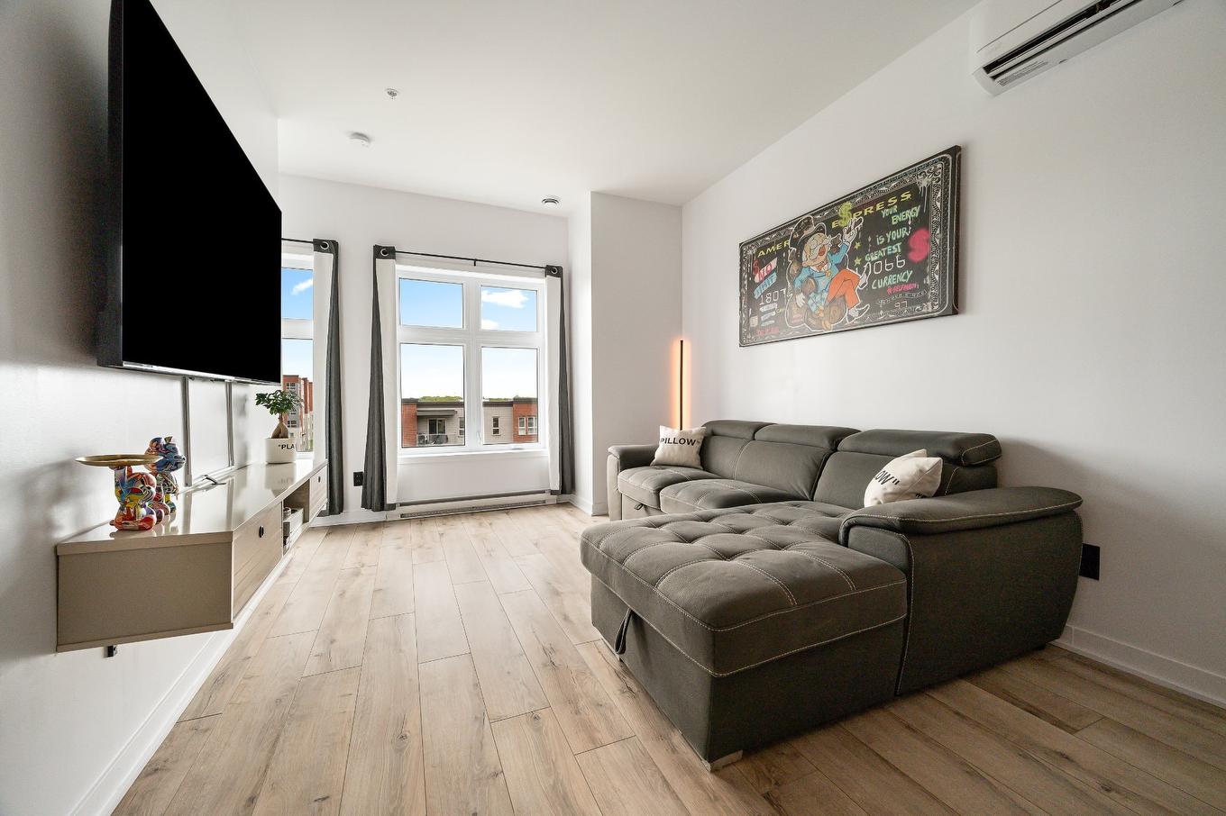 Salon - 500-9175 Rue Lennon, Brossard, QC - Indoor Photo Showing Living Room