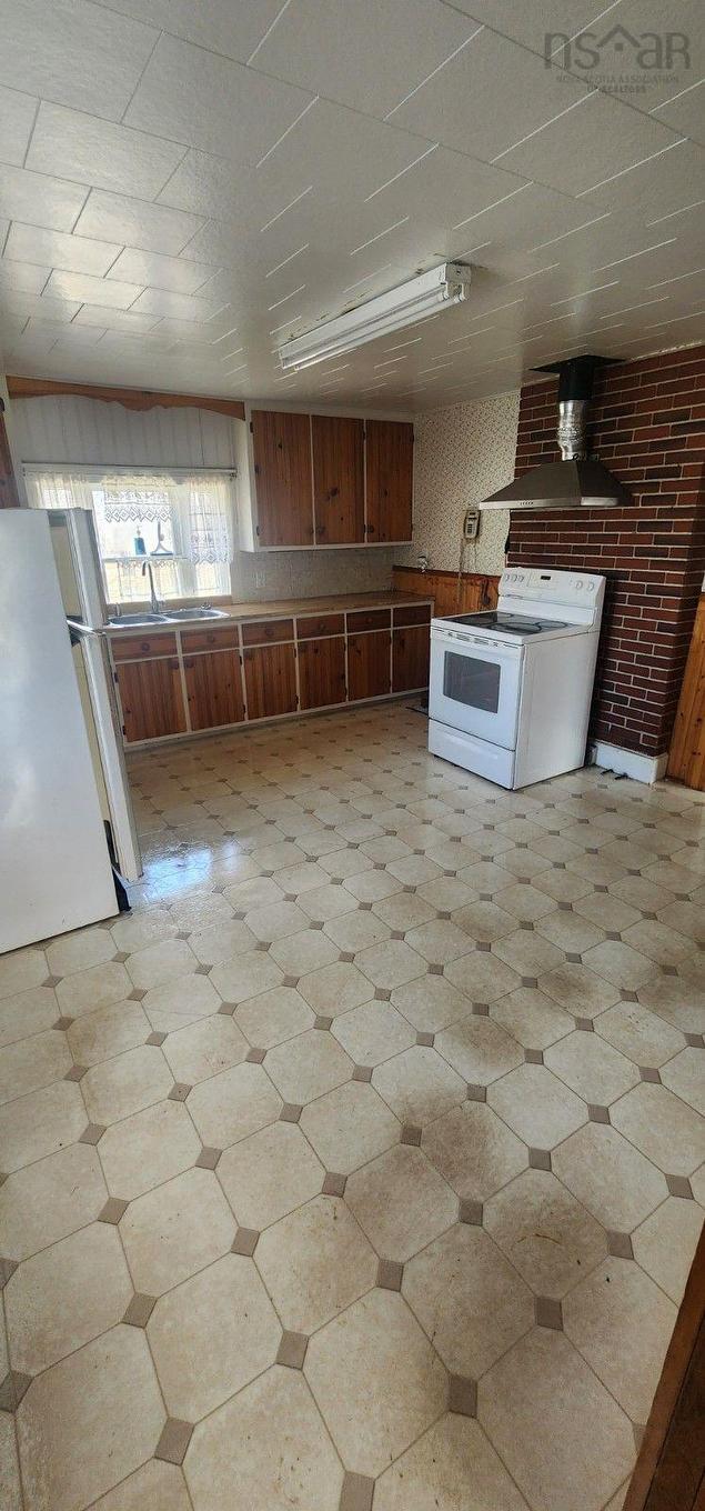 5588 204 Highway, Oxford, NS