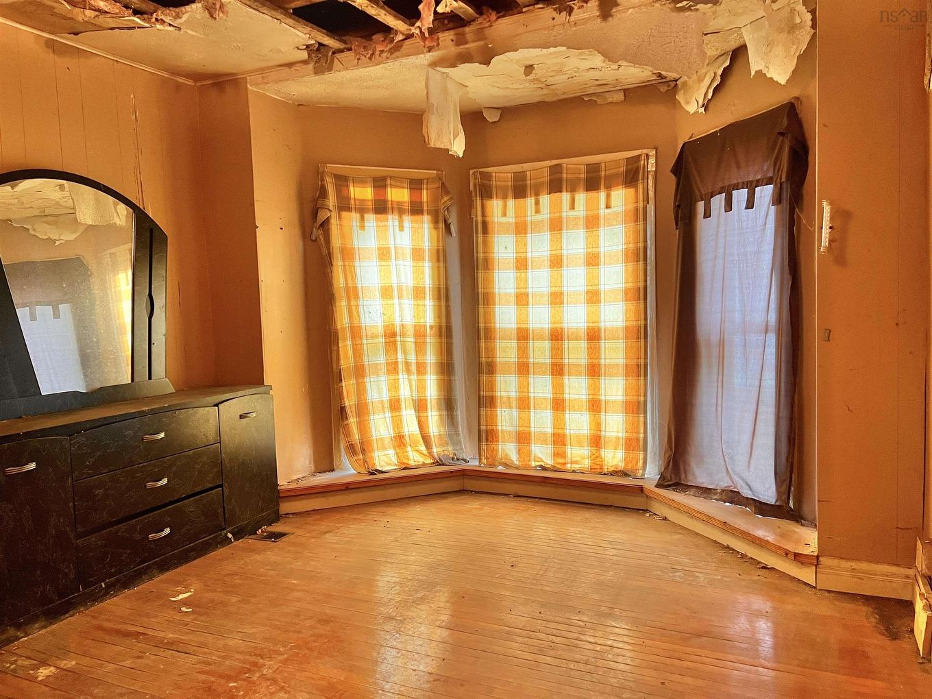 492 Main Street, Kentville, NS