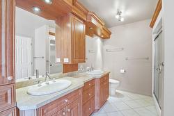 Salle de bains attenante à la CCP -