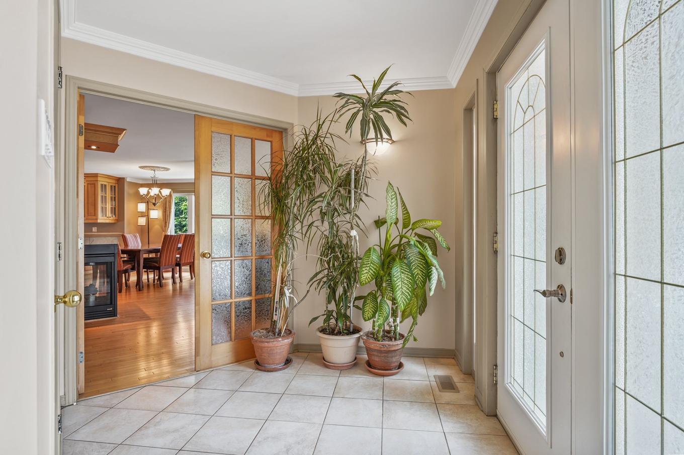 Hall d'entrée/Vestibule - 22 Rue Des Doublons, Blainville, QC - Indoor Photo Showing Other Room