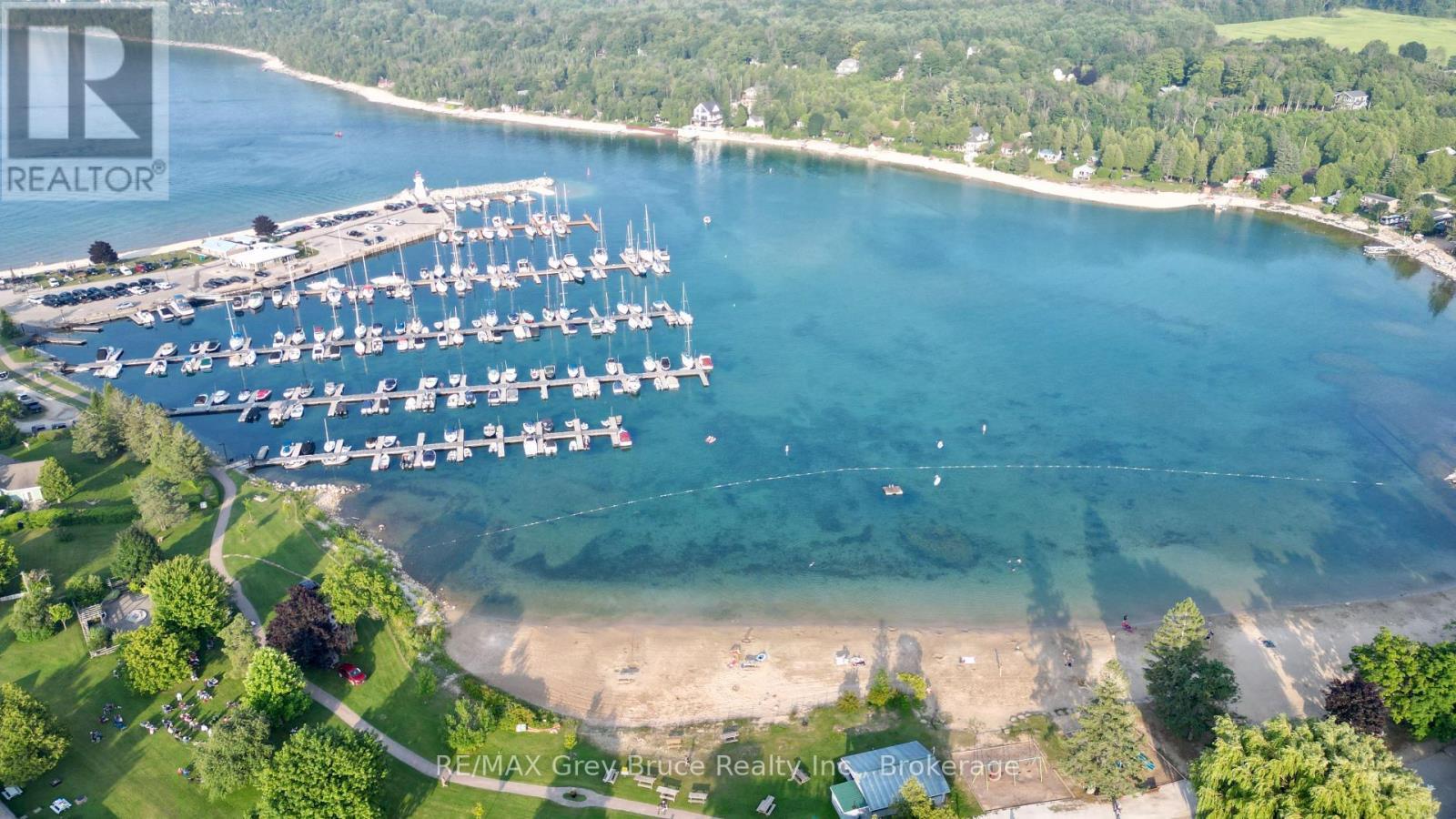 Marina nearby! - 32 Helen Street, Northern Bruce Peninsula, ON