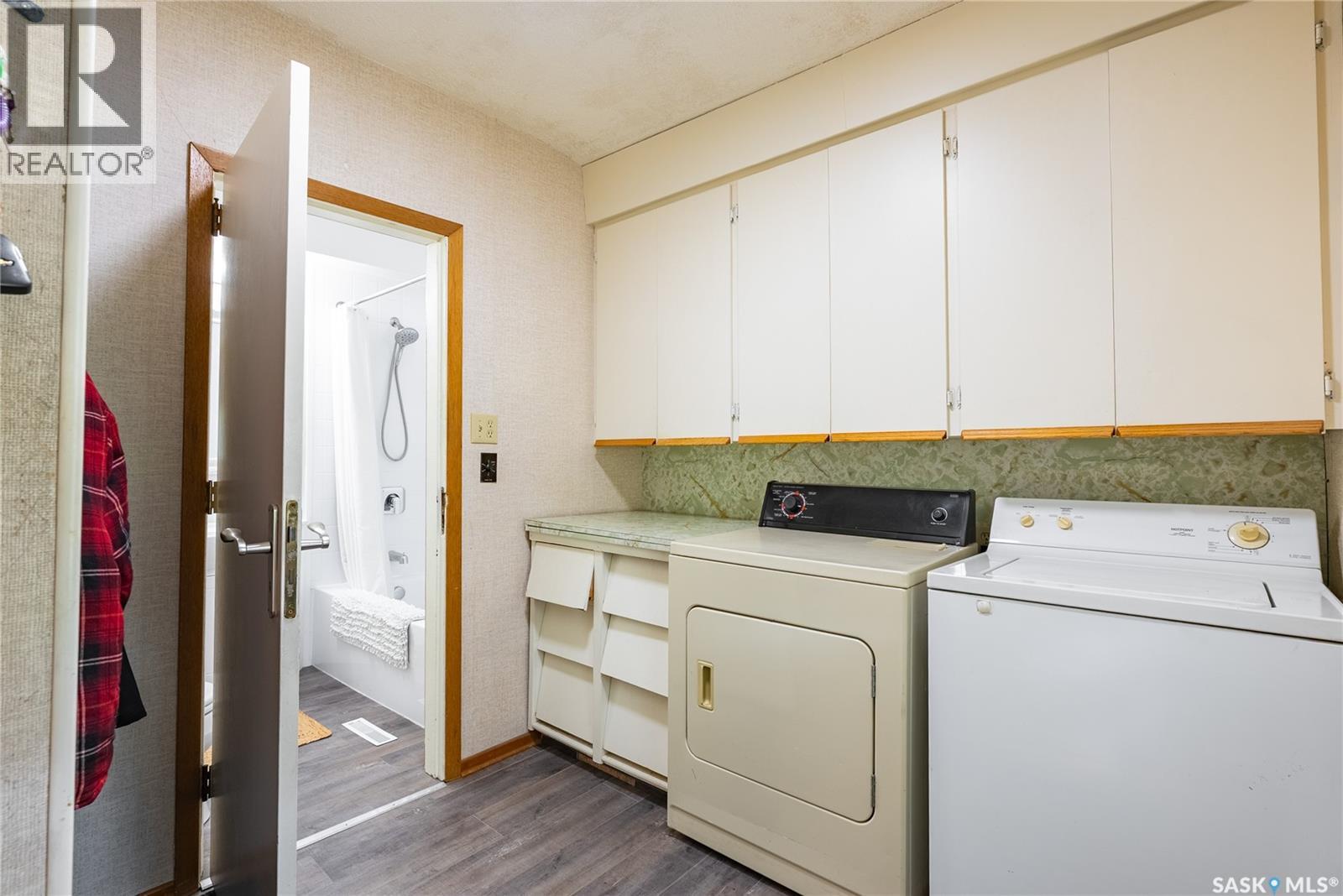 621 Main Street, Bruno, SK - Indoor Photo Showing Laundry Room