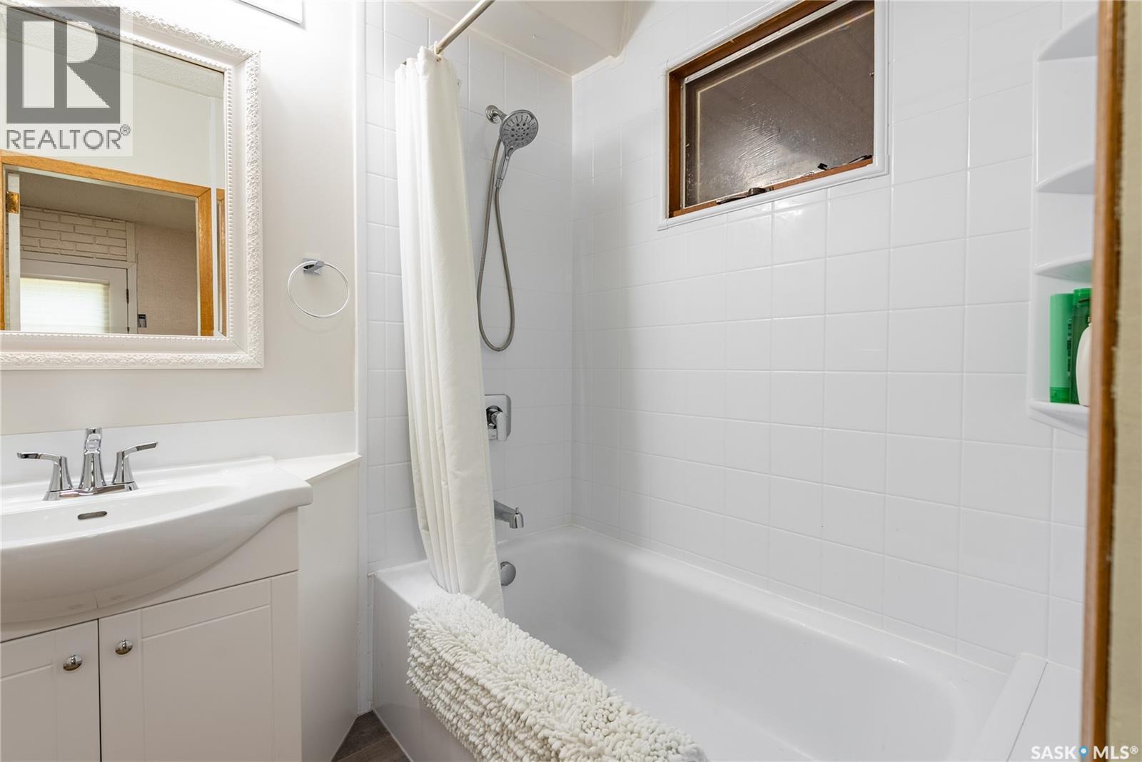 621 Main Street, Bruno, SK - Indoor Photo Showing Bathroom