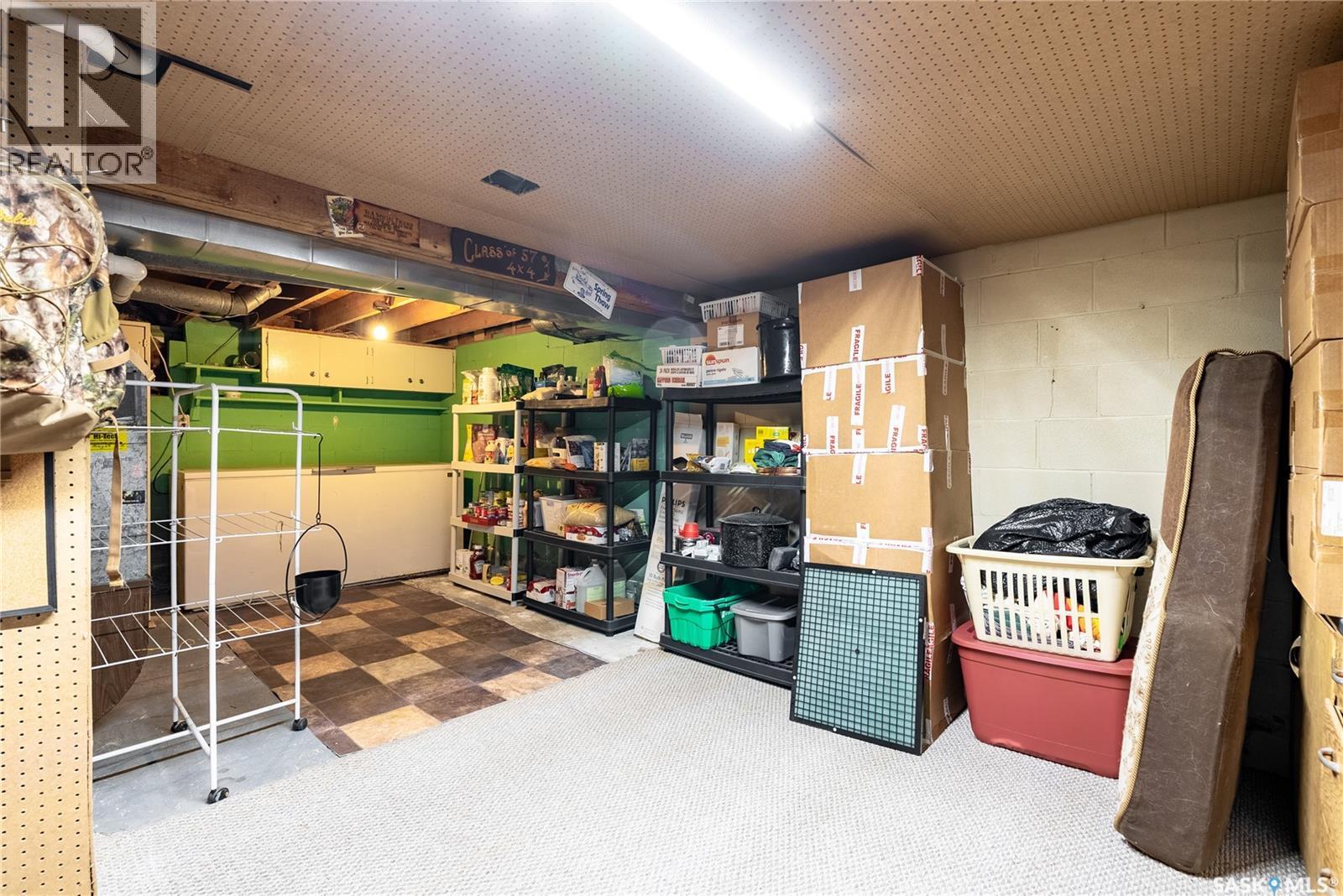 621 Main Street, Bruno, SK - Indoor