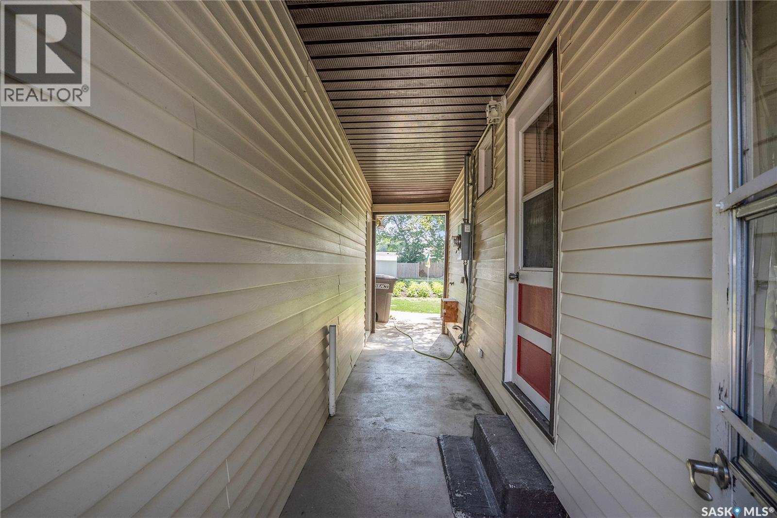 621 Main Street, Bruno, SK - Outdoor With Exterior