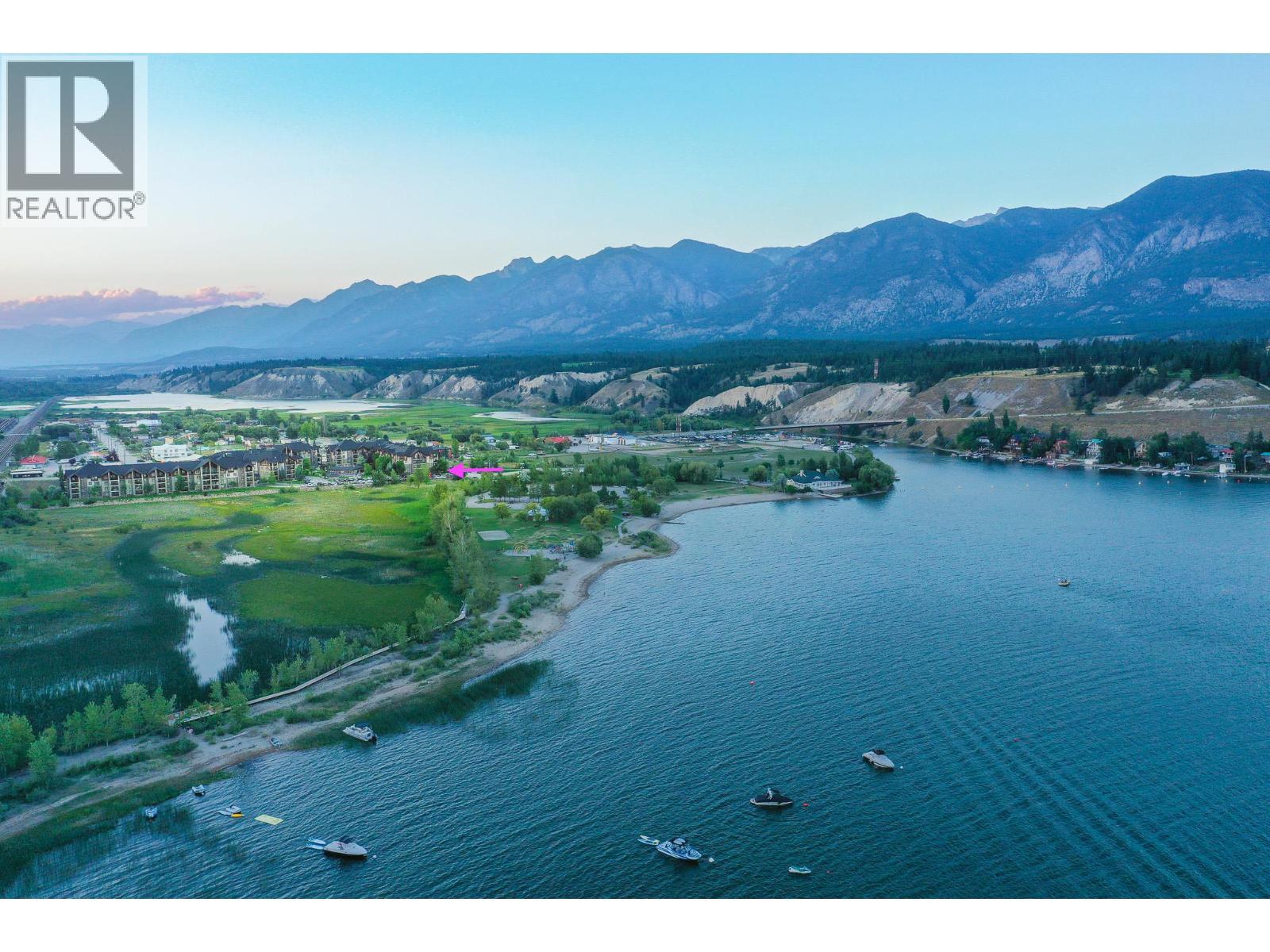 WELCOME TO LAKE WINDERMERE POINTE - 205 Third Avenue Unit# 2114, Invermere, BC