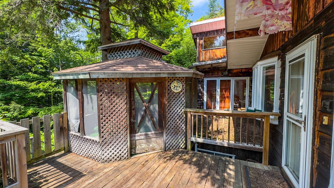 Patio - 19 Ch. Des Pruches, Grenville-Sur-La-Rouge, QC - Outdoor With Deck Patio Veranda With Exterior