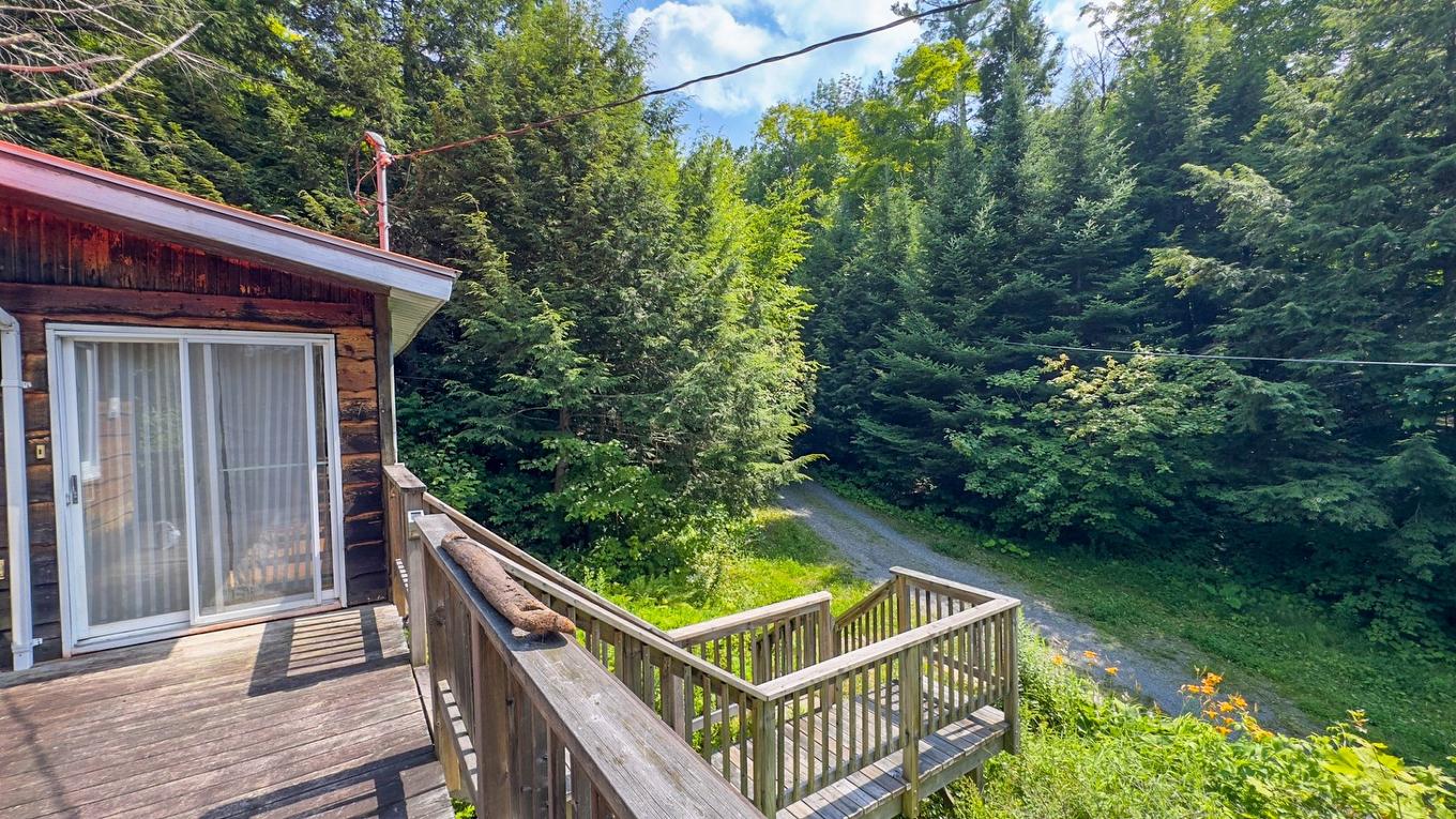 Exterior - 19 Ch. Des Pruches, Grenville-Sur-La-Rouge, QC - Outdoor With Deck Patio Veranda