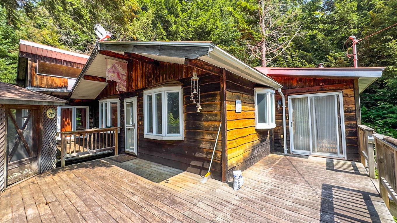 Frontage - 19 Ch. Des Pruches, Grenville-Sur-La-Rouge, QC - Outdoor With Deck Patio Veranda With Exterior