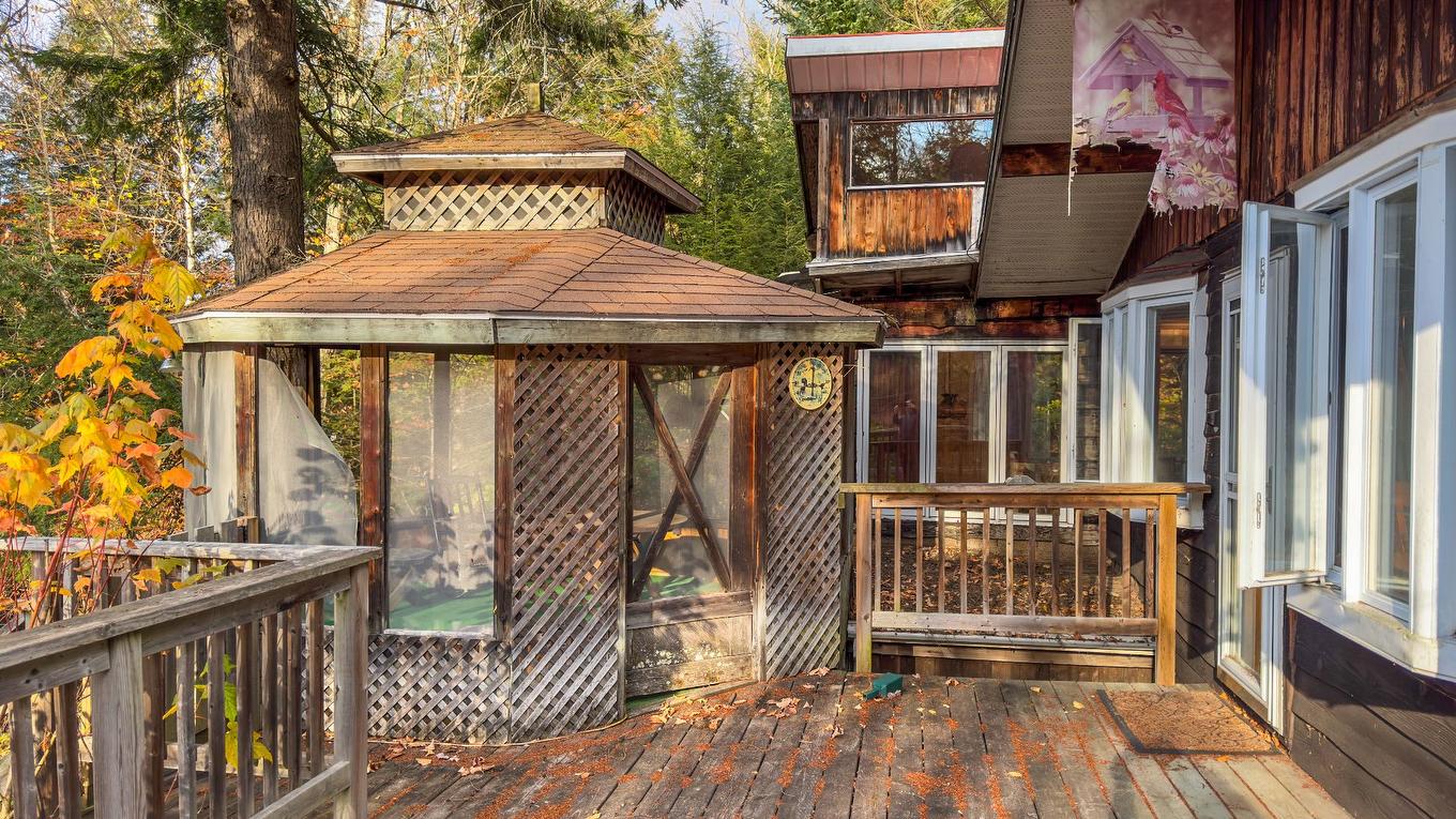 Patio - 19 Ch. Des Pruches, Grenville-Sur-La-Rouge, QC - Outdoor With Deck Patio Veranda With Exterior