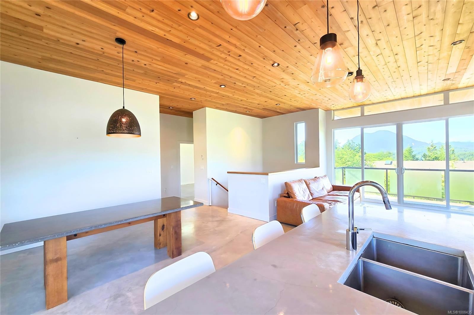 604 Alberto Rd, Tofino, BC