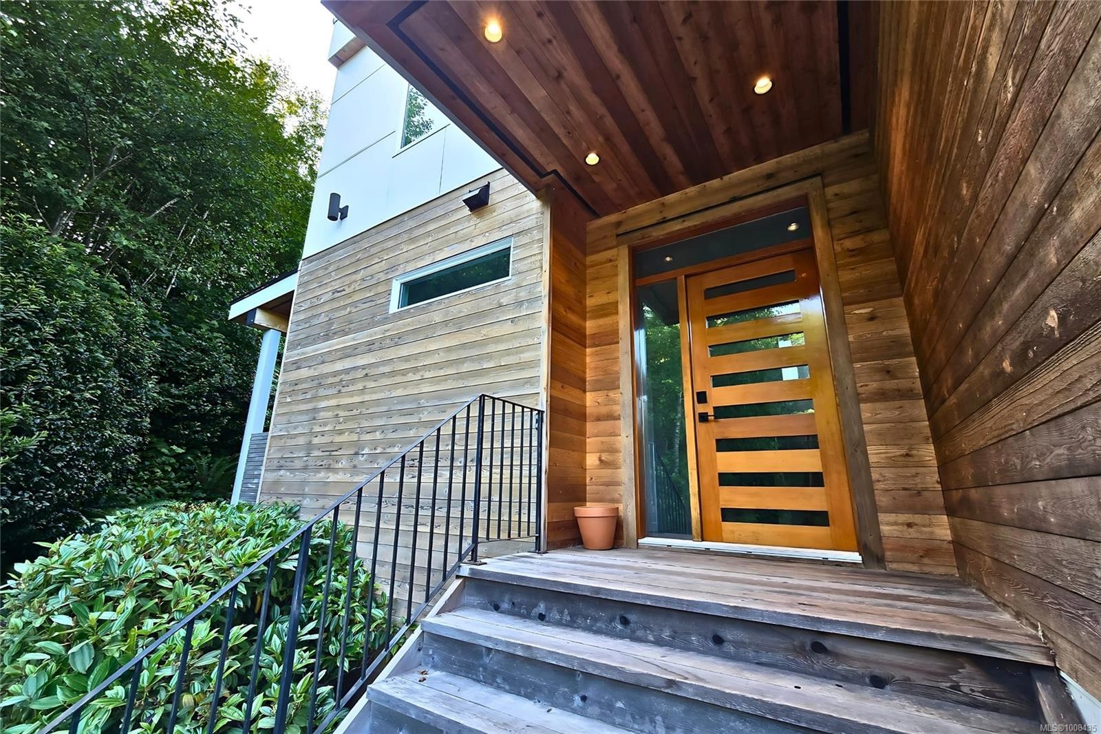 604 Alberto Rd, Tofino, BC