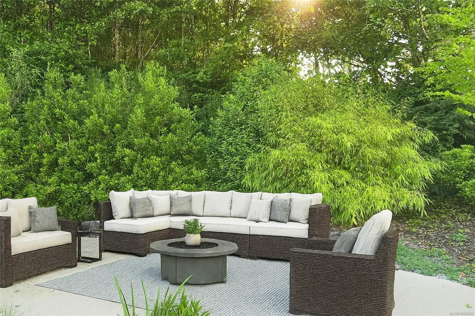 604 Alberto Rd, Tofino, BC