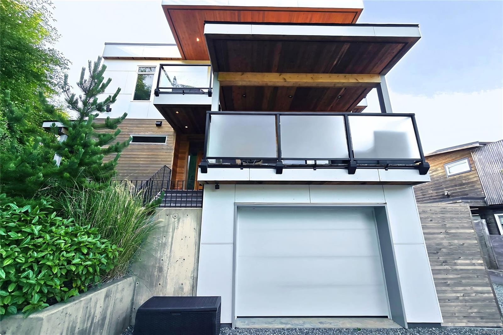 604 Alberto Rd, Tofino, BC