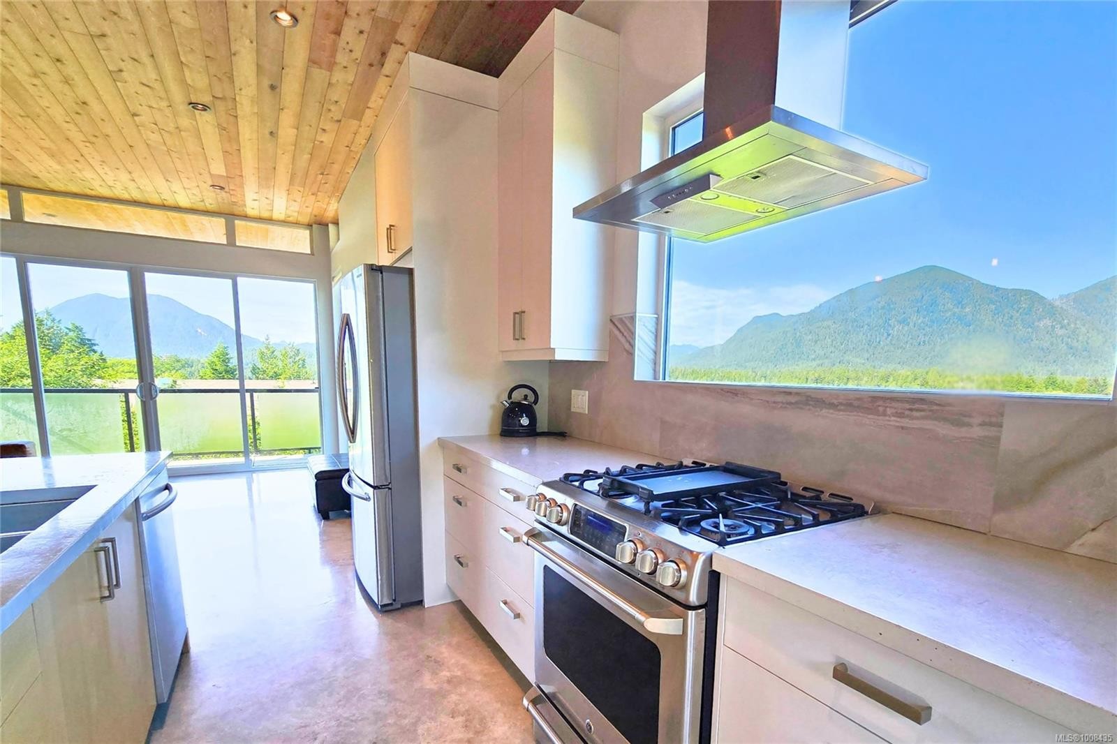 604 Alberto Rd, Tofino, BC