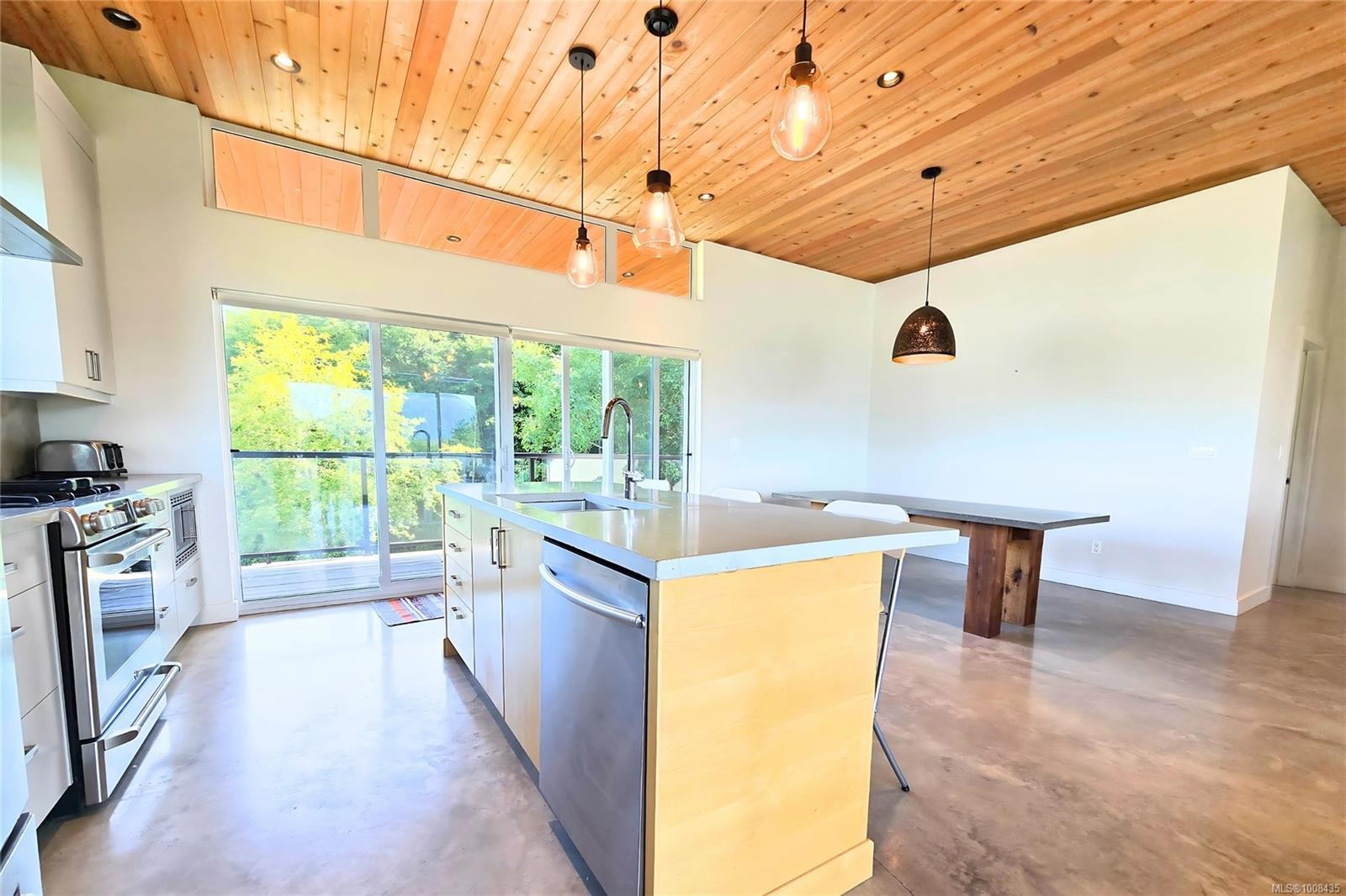 604 Alberto Rd, Tofino, BC