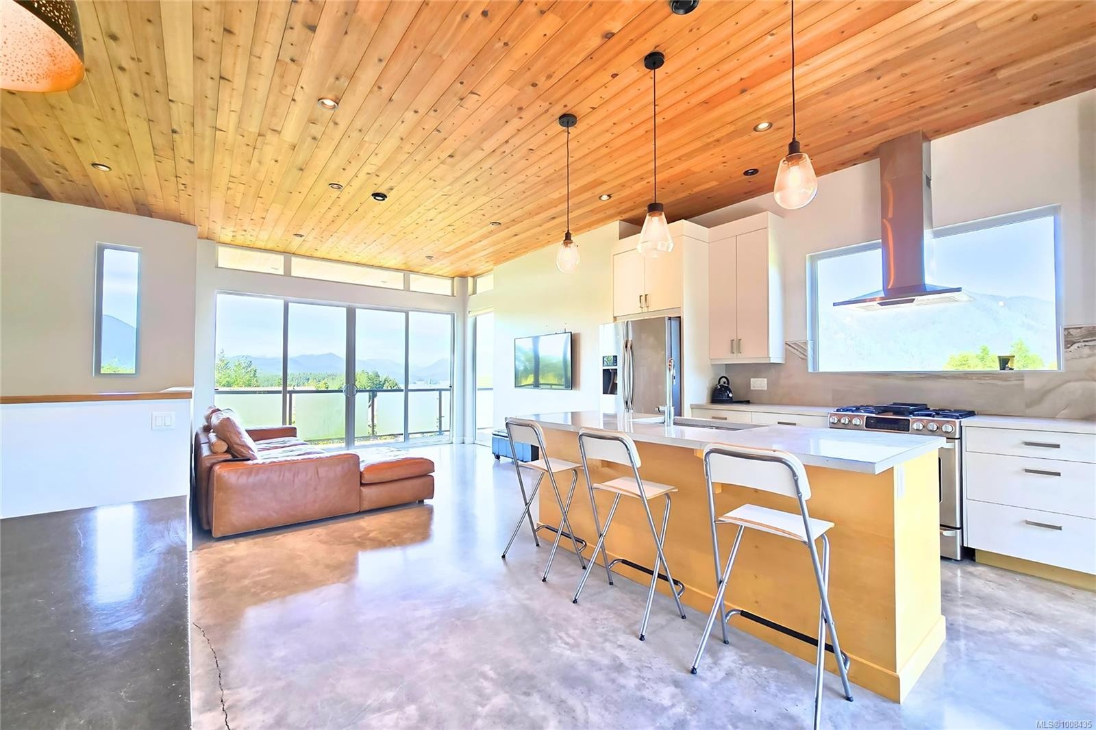 604 Alberto Rd, Tofino, BC