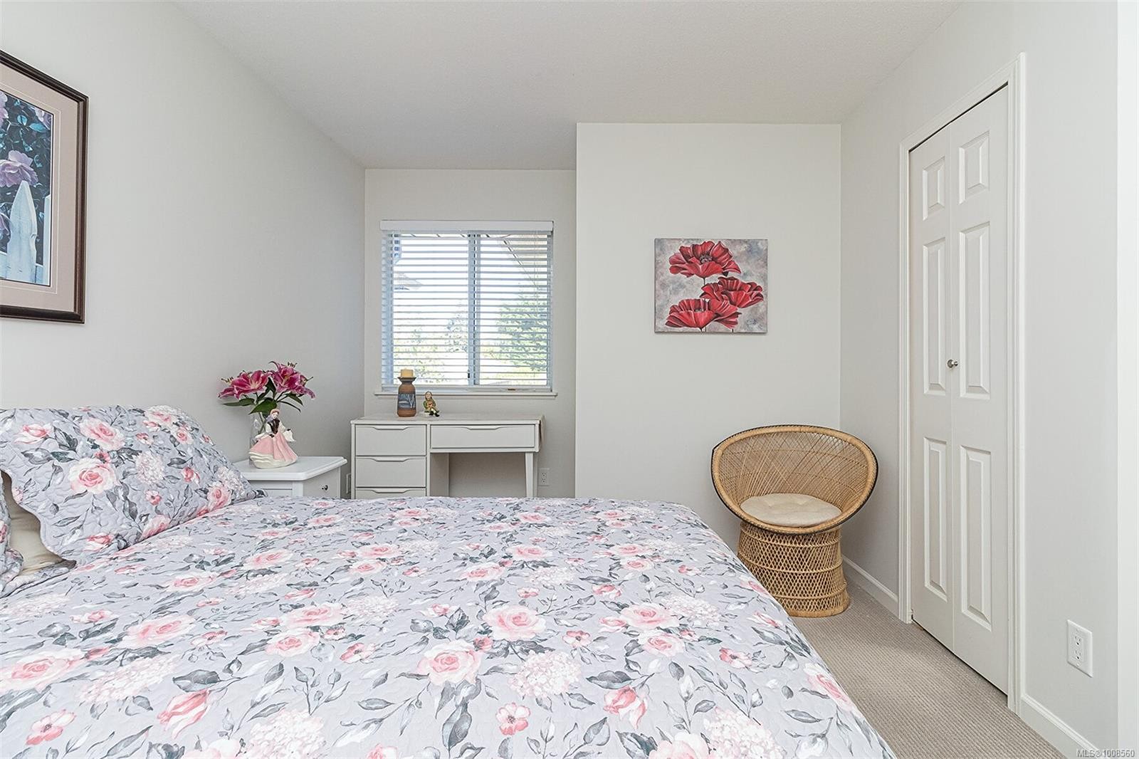 537 Fairways Pl, Cobble Hill, BC - Indoor Photo Showing Bedroom