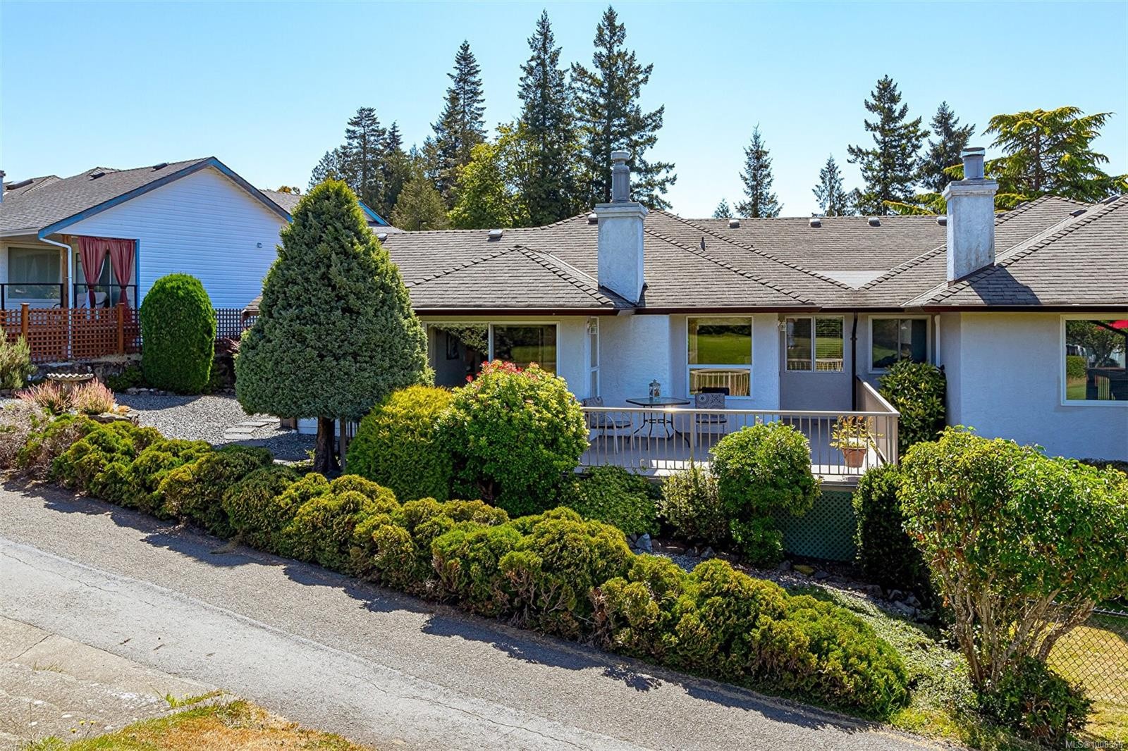 537 Fairways Pl, Cobble Hill, BC - Outdoor With Deck Patio Veranda