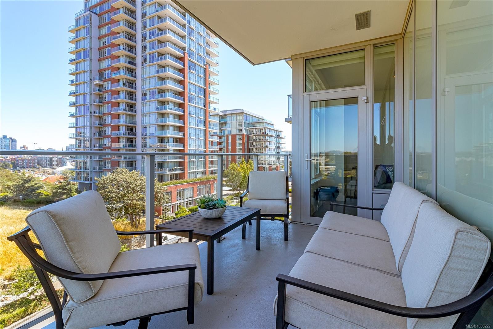 505-60 Saghalie Rd, Victoria, BC - Outdoor With Exterior