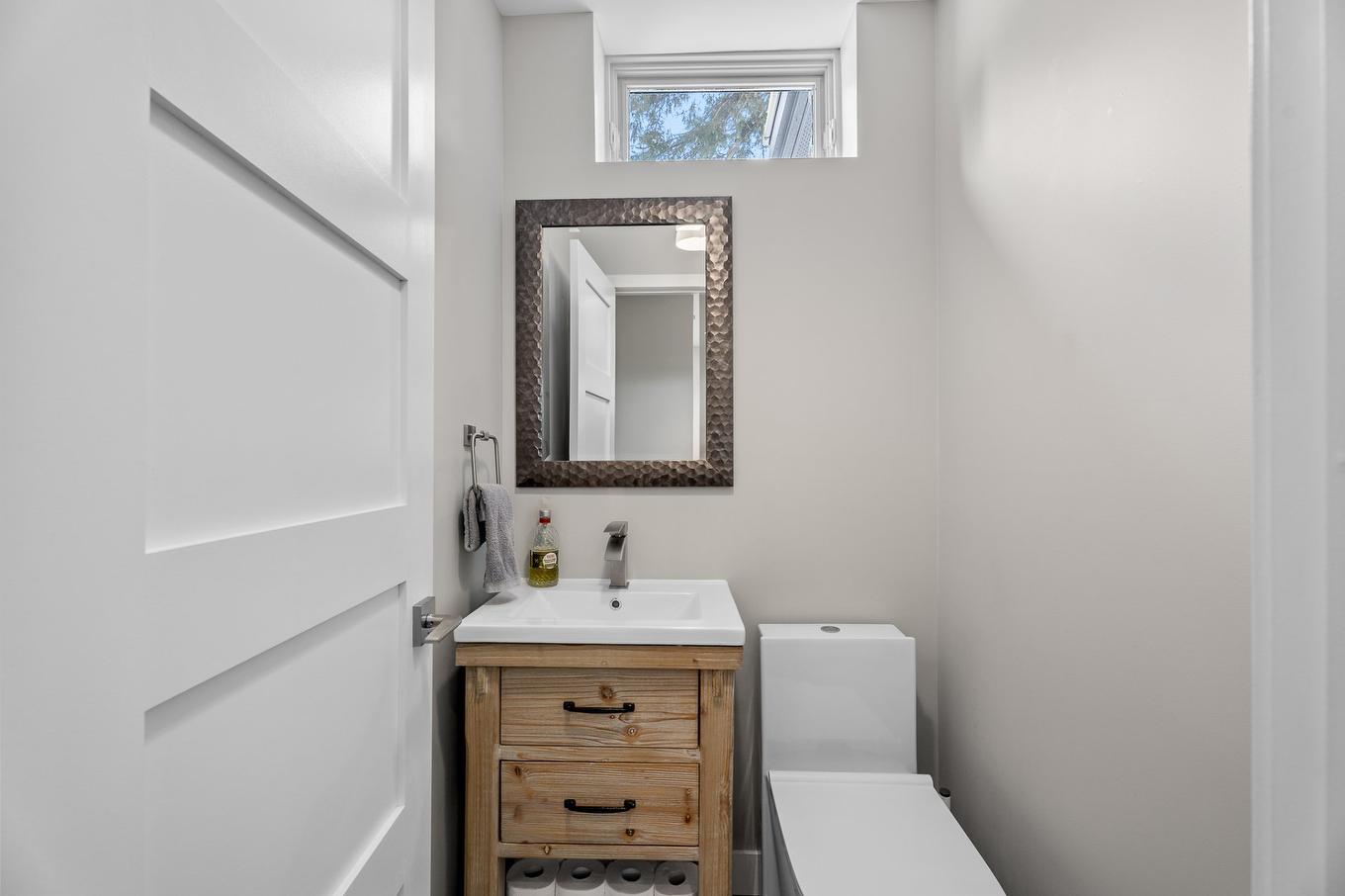 Powder room - 5619 Ch. Monjeau, Sainte-Agathe-Des-Monts, QC - Indoor Photo Showing Other Room