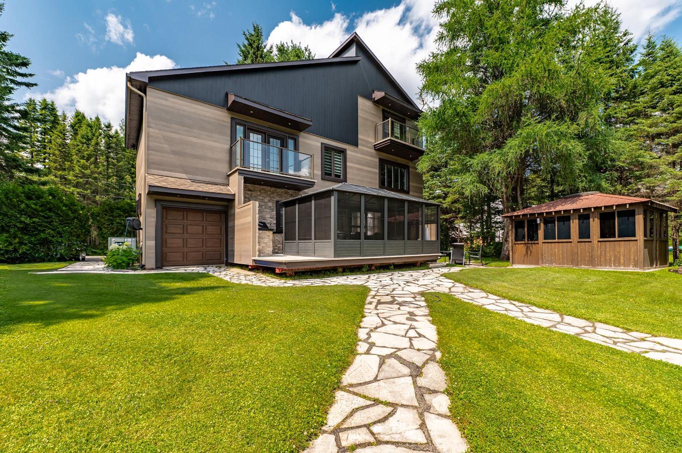 Back facade - 5619 Ch. Monjeau, Sainte-Agathe-Des-Monts, QC - Outdoor With Deck Patio Veranda