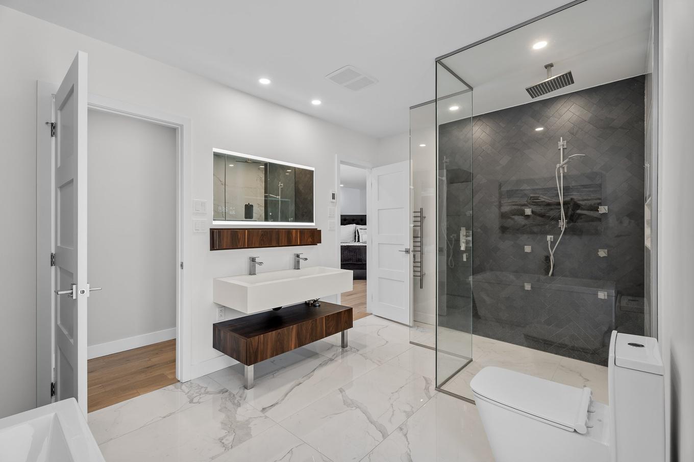 Ensuite bathroom - 5619 Ch. Monjeau, Sainte-Agathe-Des-Monts, QC - Indoor