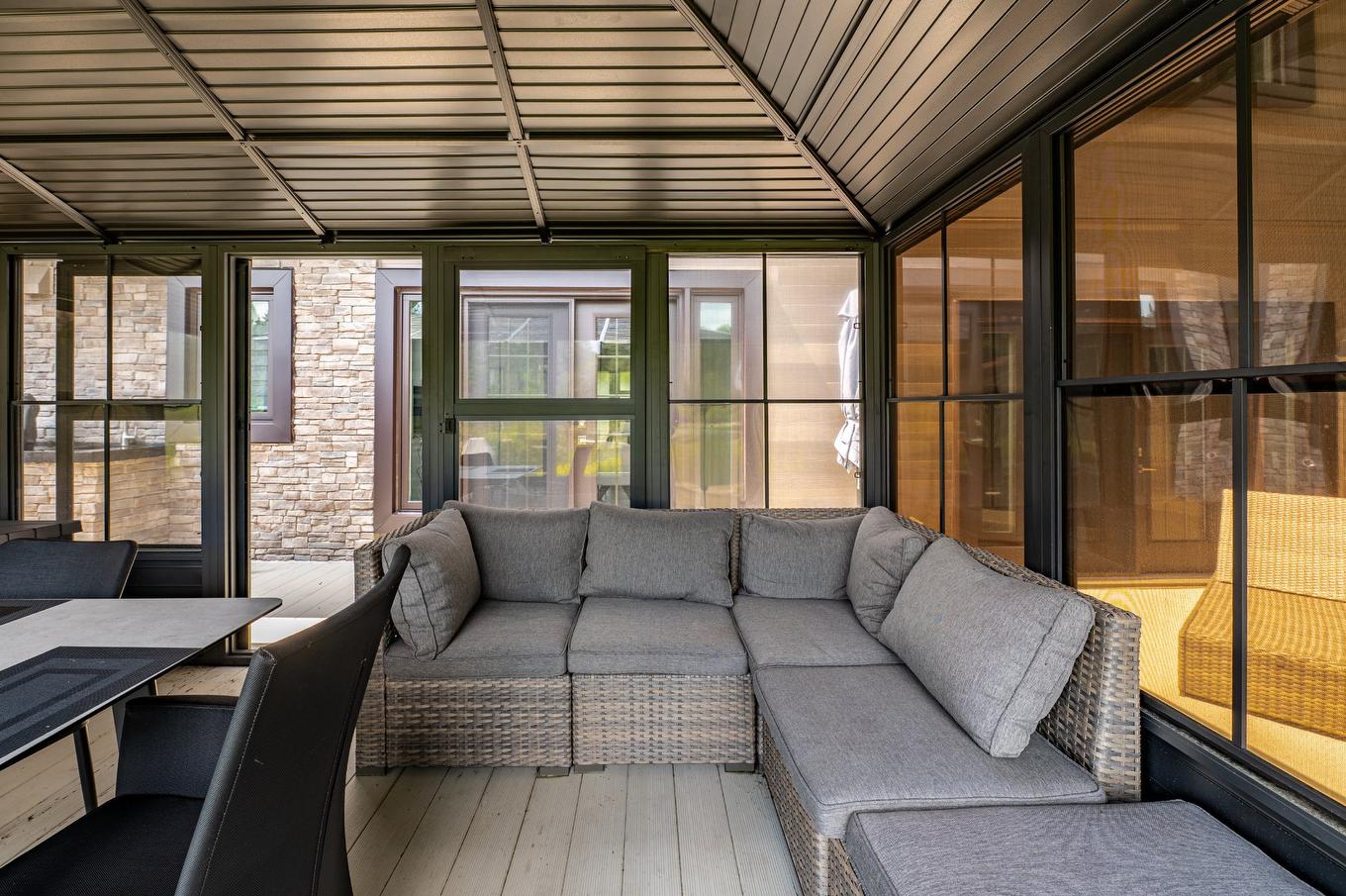 Veranda - 5619 Ch. Monjeau, Sainte-Agathe-Des-Monts, QC - Indoor Photo Showing Living Room