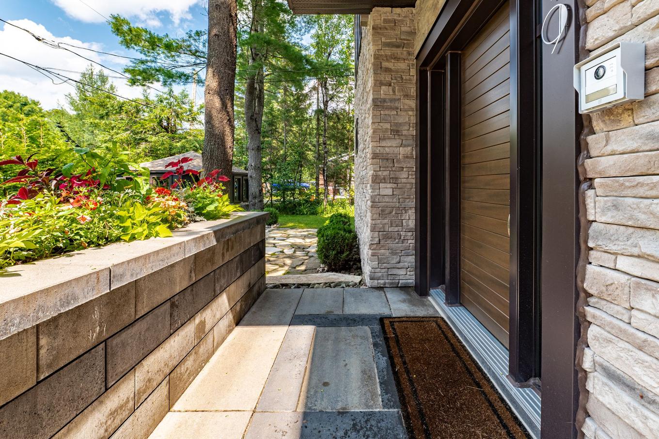 Exterior entrance - 5619 Ch. Monjeau, Sainte-Agathe-Des-Monts, QC - Outdoor With Exterior