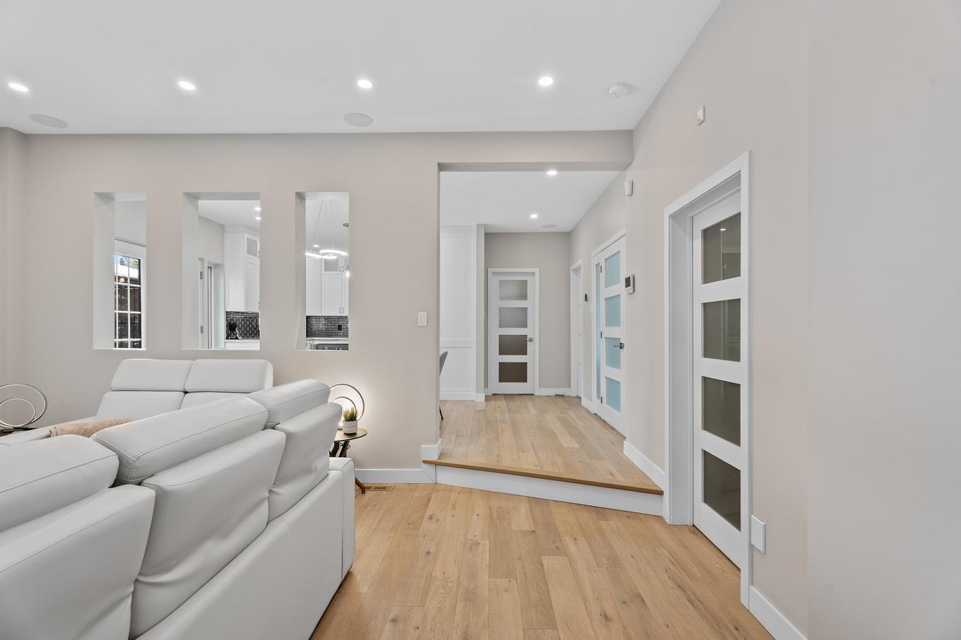 Living room - 5619 Ch. Monjeau, Sainte-Agathe-Des-Monts, QC - Indoor