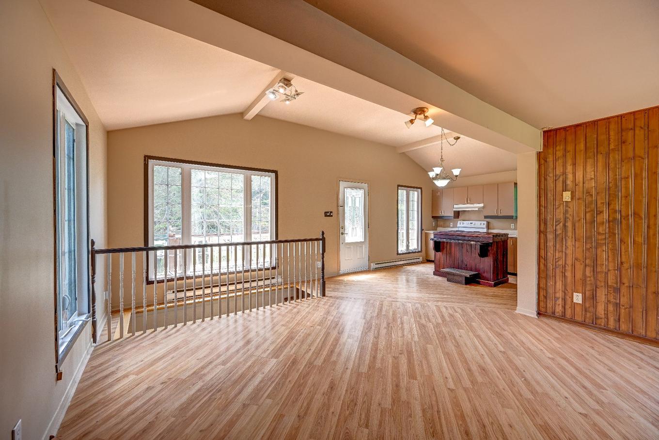 Overall view - 2236 Ch. Gémont, Saint-Adolphe-D'Howard, QC - Indoor Photo Showing Other Room