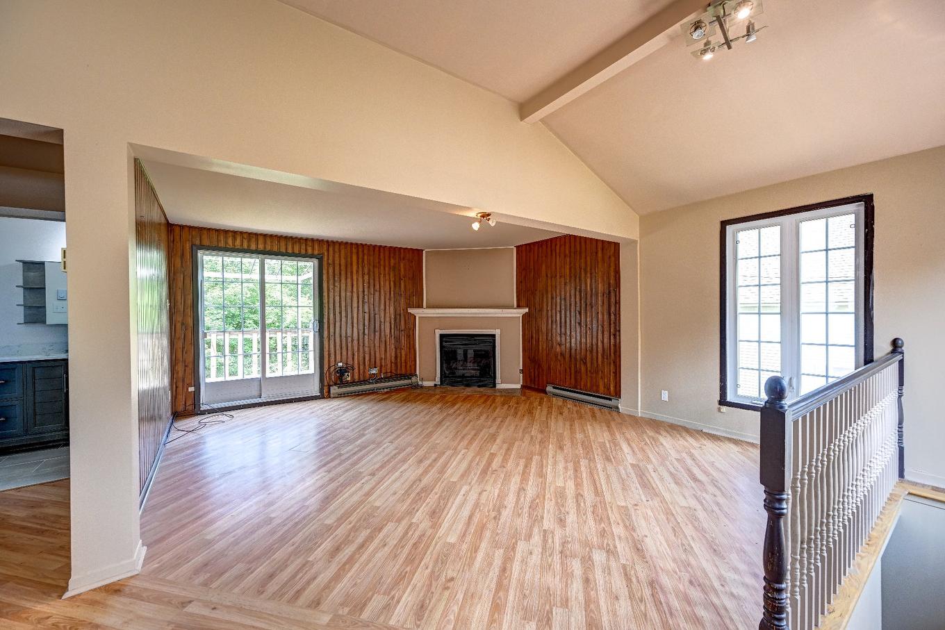 Living room - 2236 Ch. Gémont, Saint-Adolphe-D'Howard, QC - Indoor With Fireplace