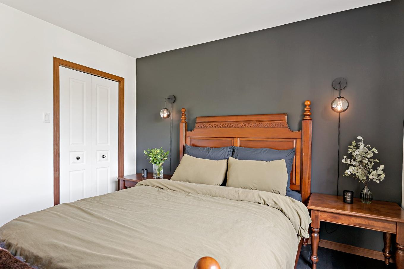 Primary bedroom - 1808 Ch. Du Golf, Mont-Tremblant, QC - Indoor Photo Showing Bedroom