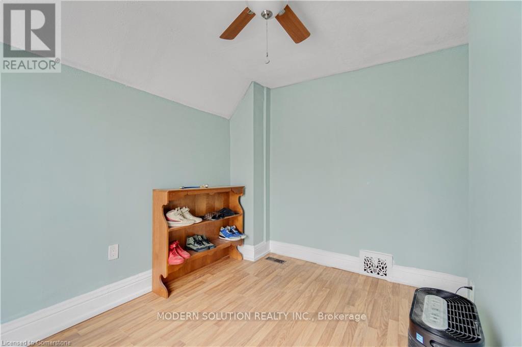 204 Sherman Avenue, Hamilton, ON - Indoor