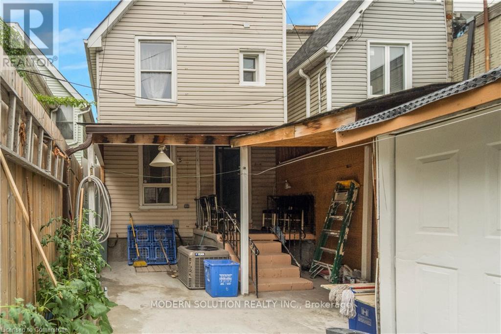 204 Sherman Avenue, Hamilton, ON - With Exterior