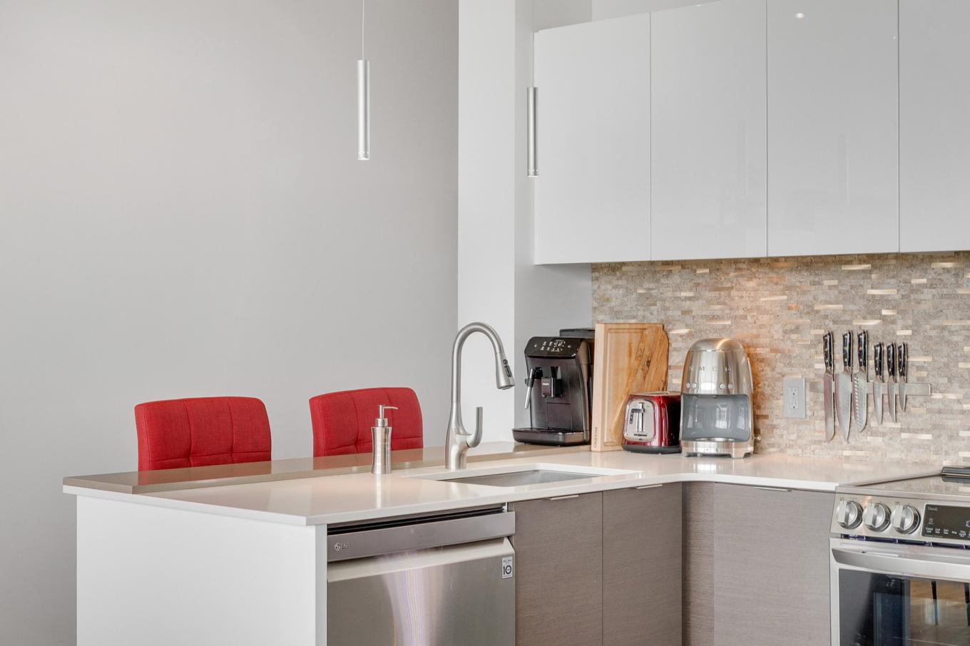 Cuisine - 1503-185 Rue Laurier, Gatineau (Hull), QC - Indoor Photo Showing Kitchen With Upgraded Kitchen