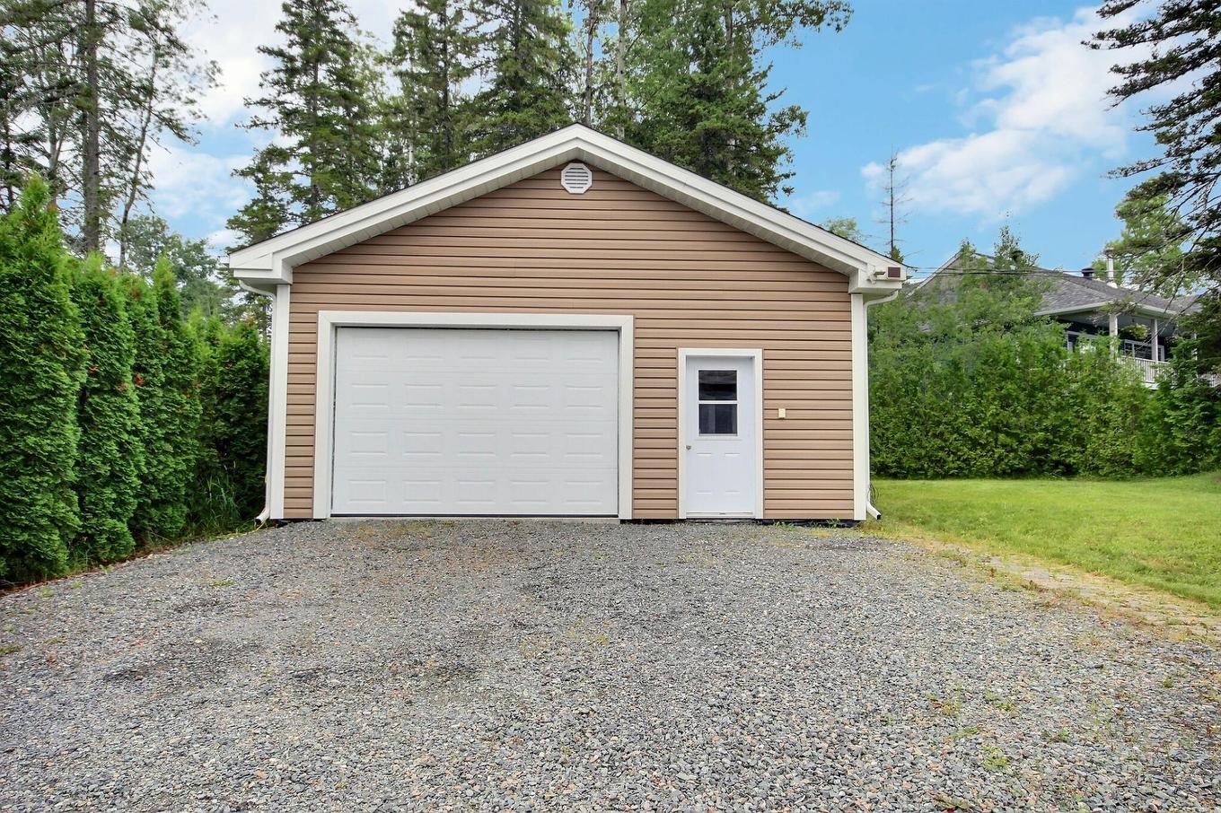 Garage - 66 Av. Victor, Rouyn-Noranda, QC - Outdoor With Exterior