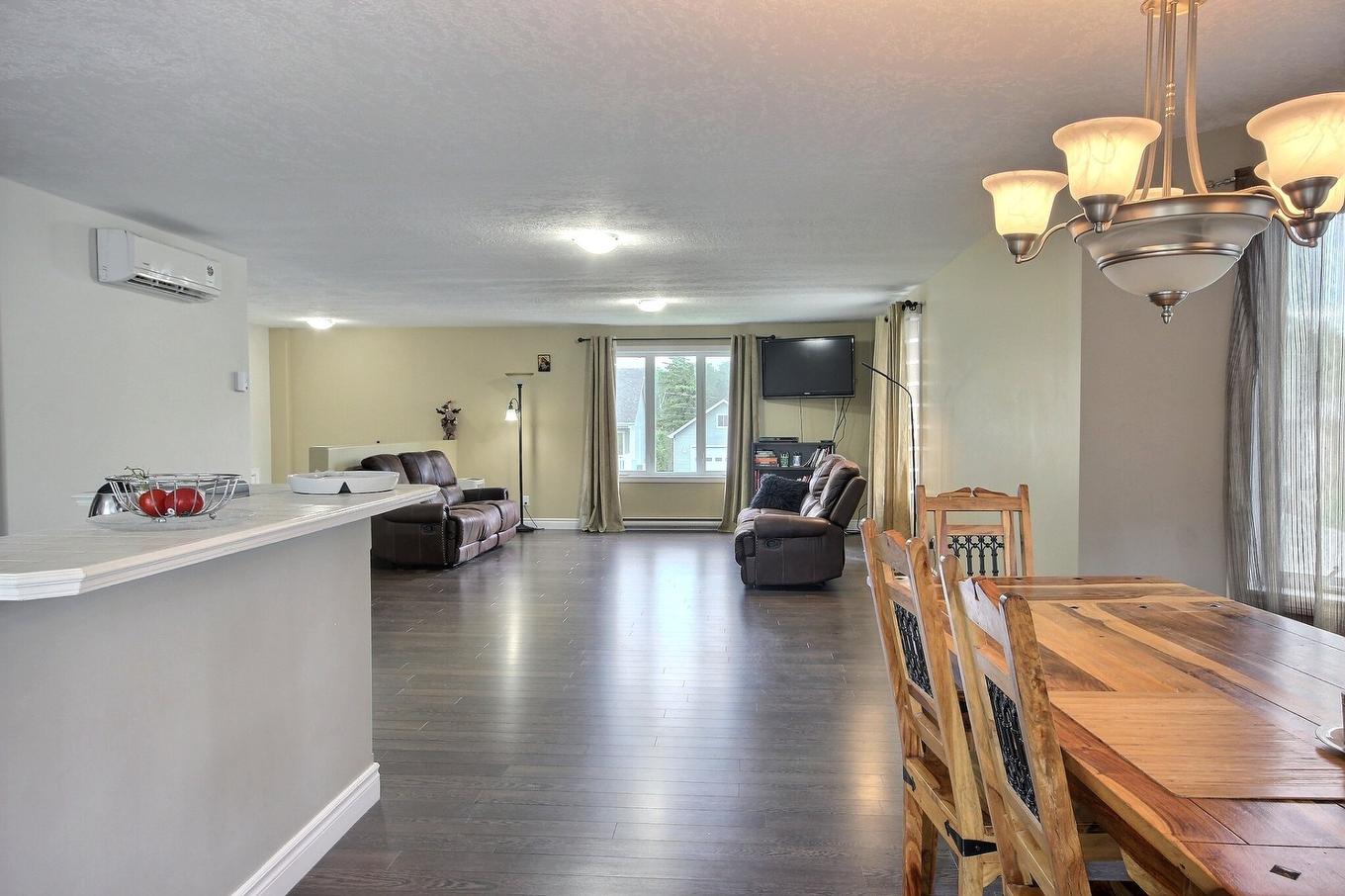 Living room - 66 Av. Victor, Rouyn-Noranda, QC - Indoor Photo Showing Dining Room
