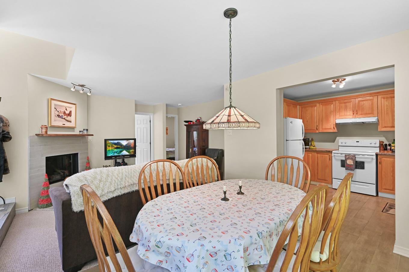 Overall view - 134 - 134A Ch. Bernier, Sutton, QC - Indoor Photo Showing Dining Room