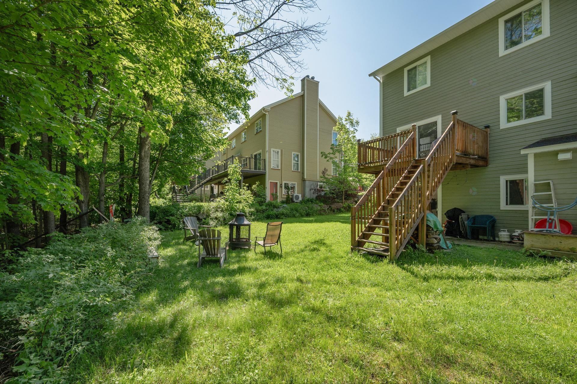 Back of Structure - 134 - 134A Ch. Bernier, Sutton, QC - Outdoor