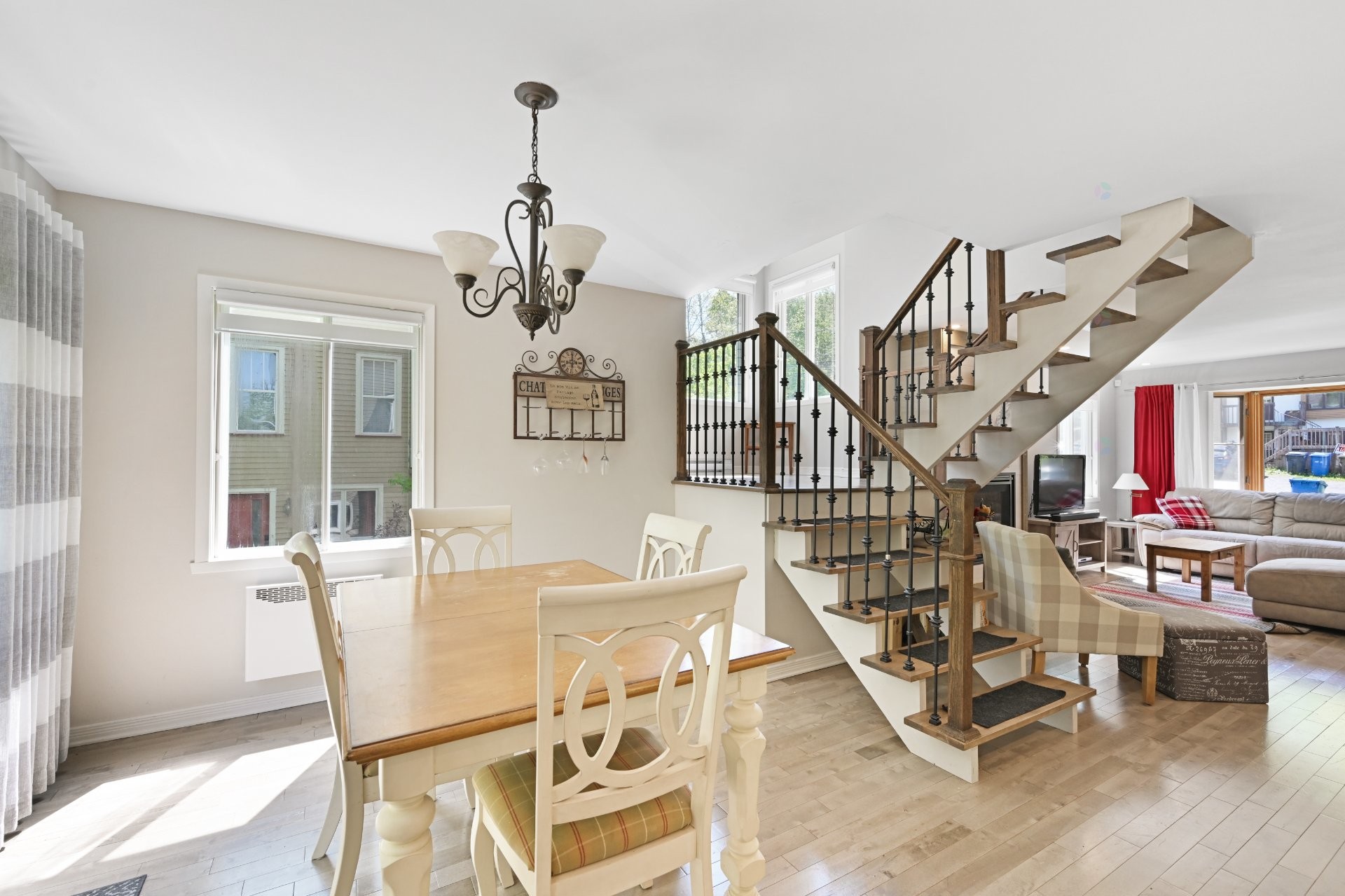 Overall view - 134 - 134A Ch. Bernier, Sutton, QC - Indoor Photo Showing Dining Room