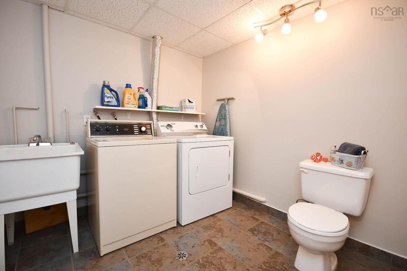 31 Barry Crescent, Herring Cove, NS