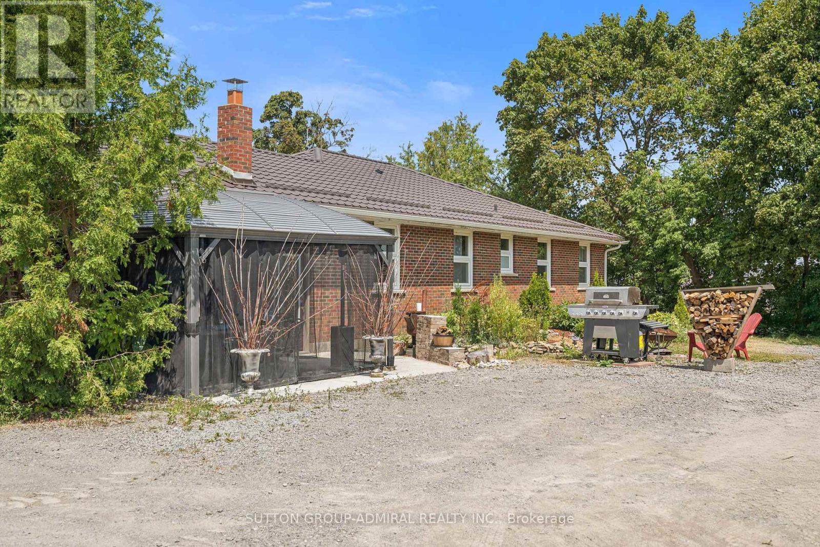 499 York Street, Brock, ON - Outdoor